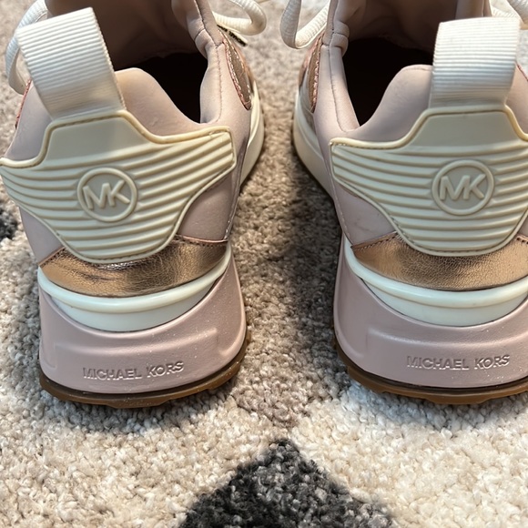MICHAEL Michael Kors Theo Sport sneakers, soft pink, size 7.5 GUC! - Picture 3 of 9